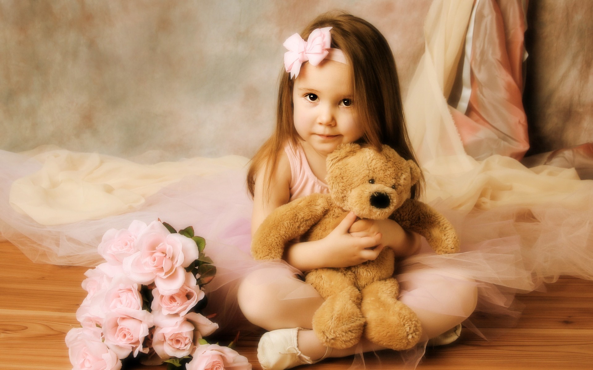 Cute Baby With Teddy Bear Cute Hd K Wallpapers 1920x1200