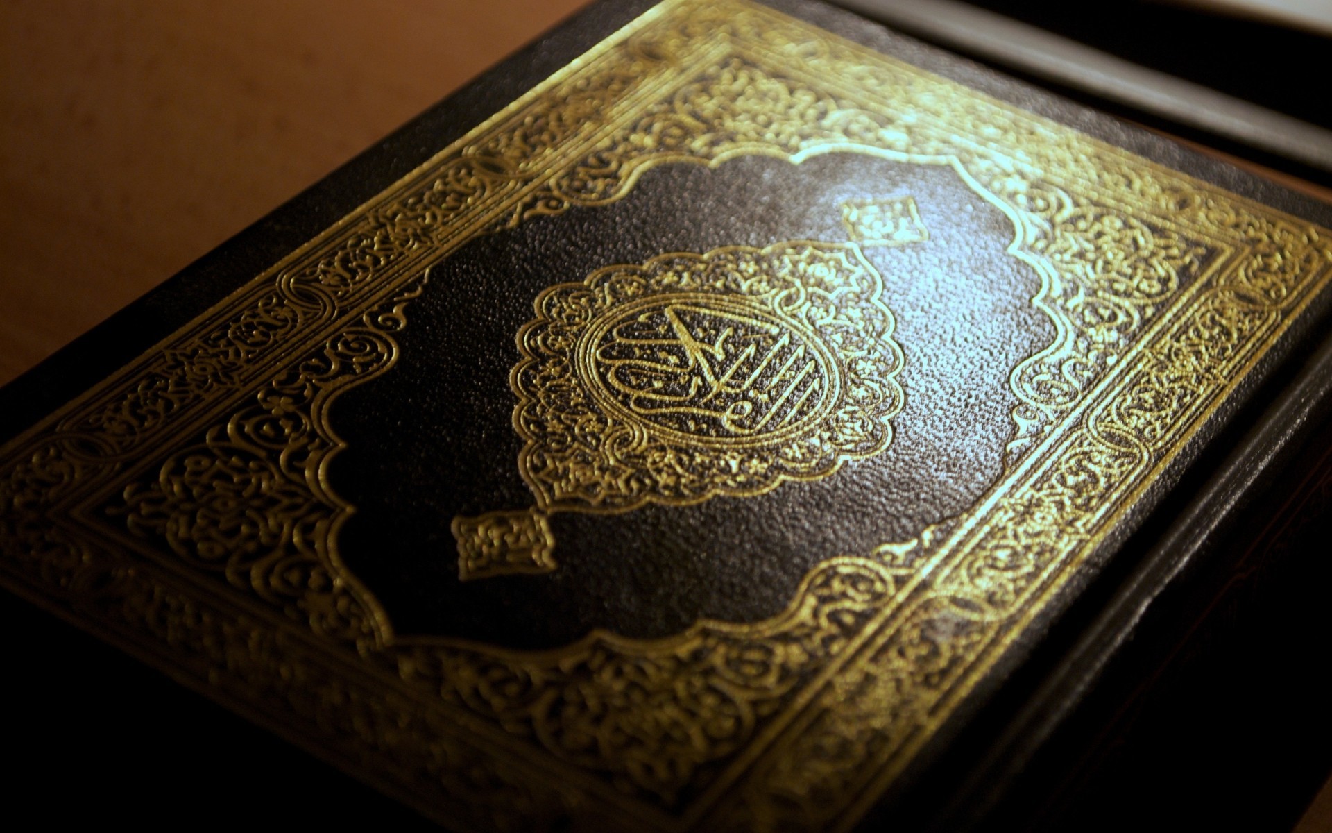 Calligraphy Religion Book Islam Background Wallpaper Quranarabic Macro Holy Vectordownload Comic Wallpapers 1920x1200