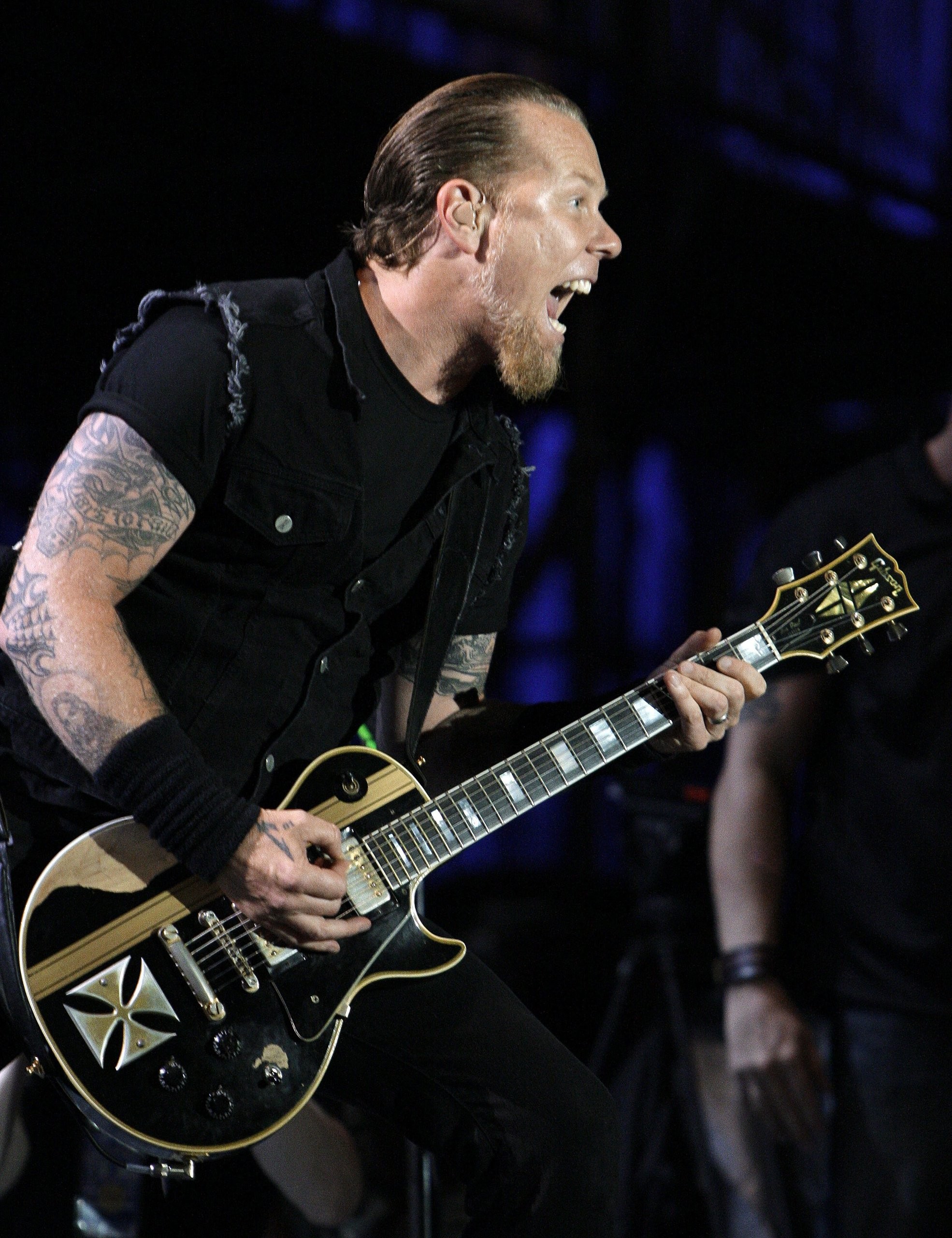 James Hetfield From Metallica With His Gibson Iron Cross Signature Guitar I Want That Guitar So Bad 1970x2560