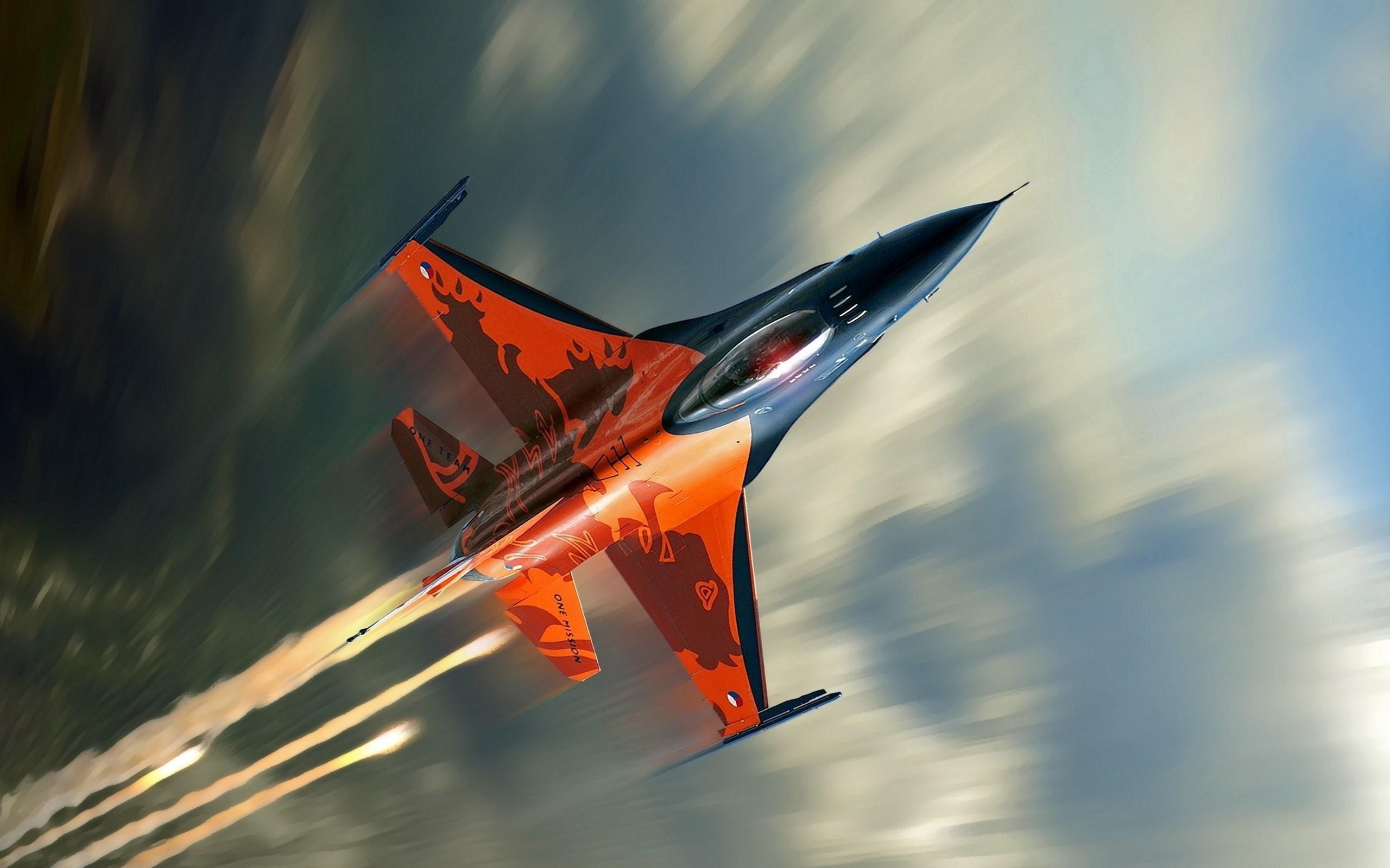 F 16 Fighting Falcon Fighter Aircraft 2560x1600